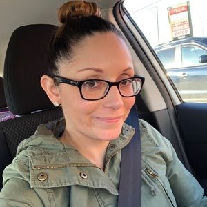 Meet your Posher, Deborah